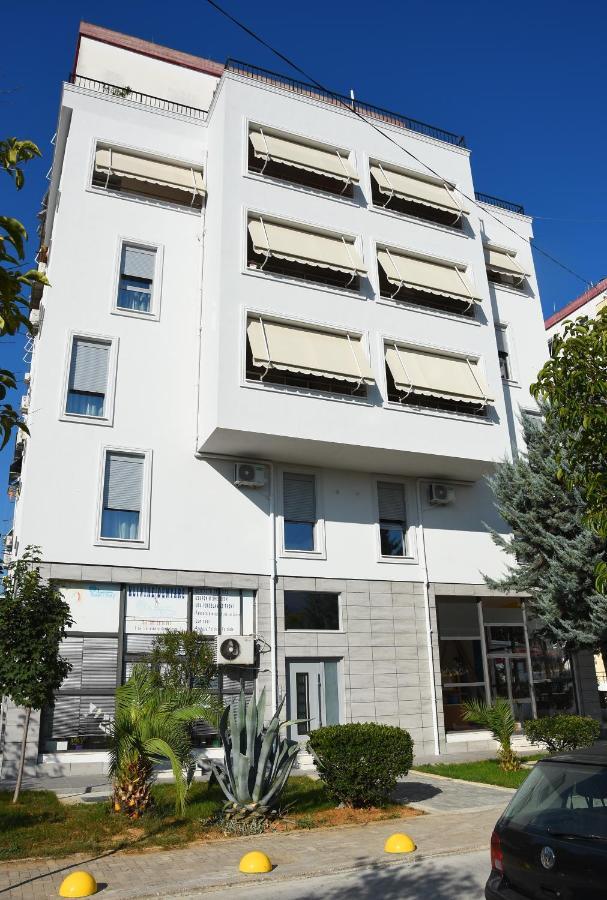 Click Apartments - Tirana Exterior photo