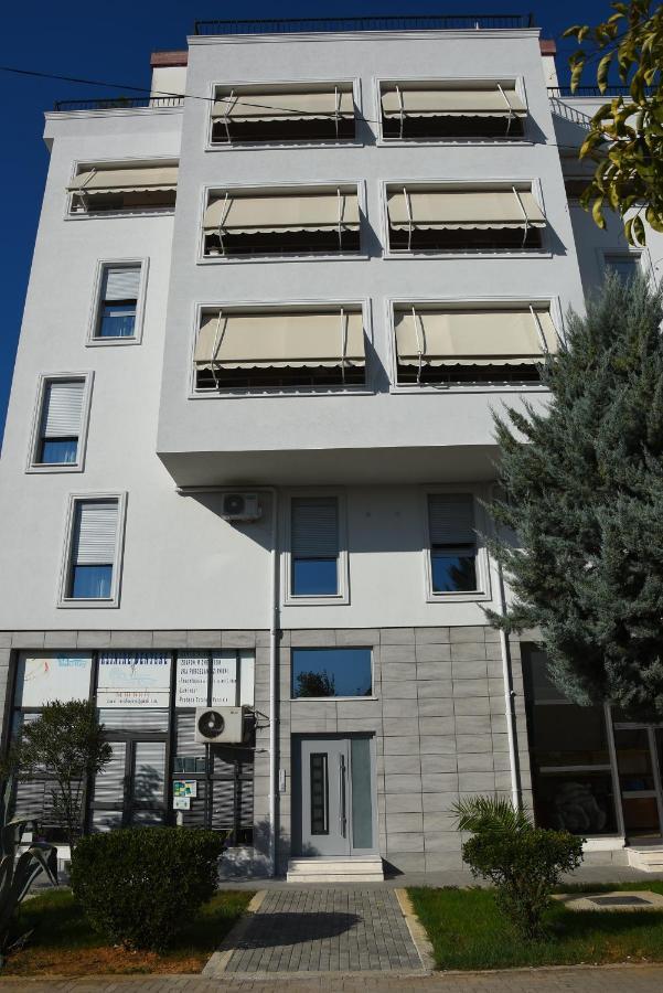 Click Apartments - Tirana Exterior photo